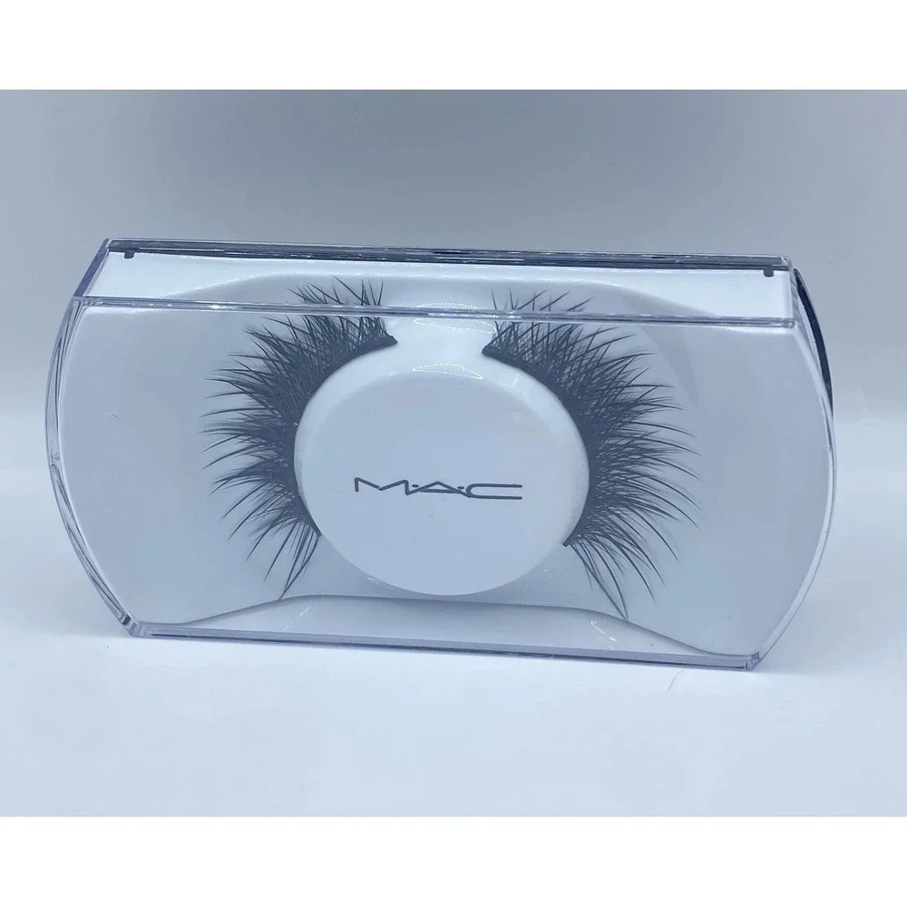 MAC COSMETICS #70 False Eyelashes New